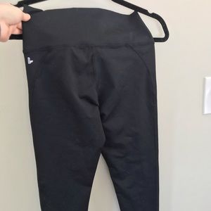 Demi Lovato Cropped Leggings